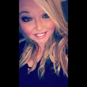 Meet your Posher, Whitney